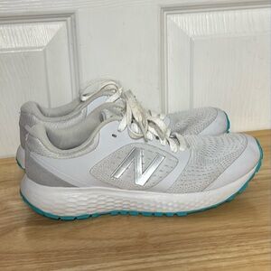 NEW BALANCE 520 all white size 7.5. W520CA6 all white silver logo  * No insoles
